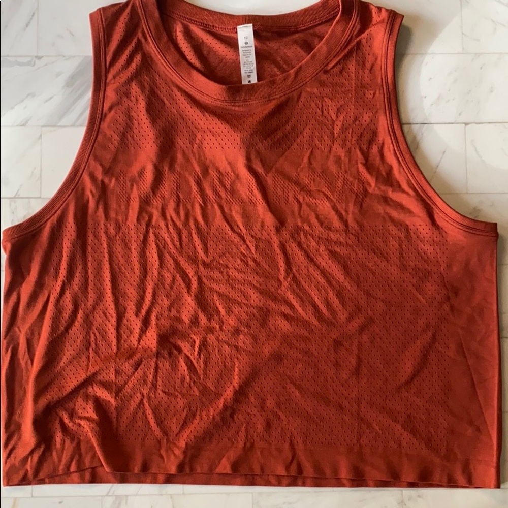 Size 10 Lululemon logo crop top